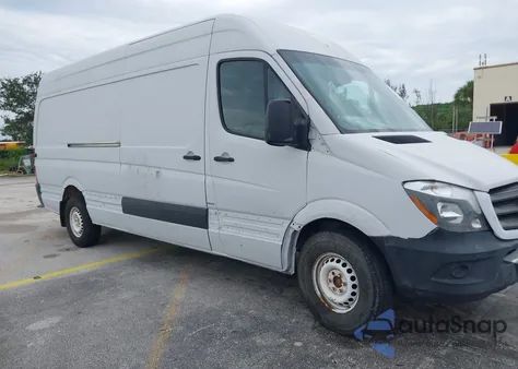2016 Mercedes-Benz Sprinter 2500 High Roof/High Roof из США, поврежденный, VIN WD3PE8DD3GP246161